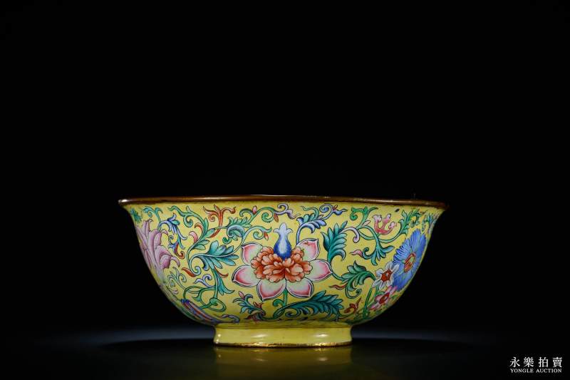 清乾隆 御制铜胎画珐琅黄地洋花图盌 - 图3