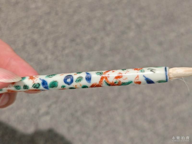 明万历 青花五彩龙凤纹笔管连帽（一对） - 图13