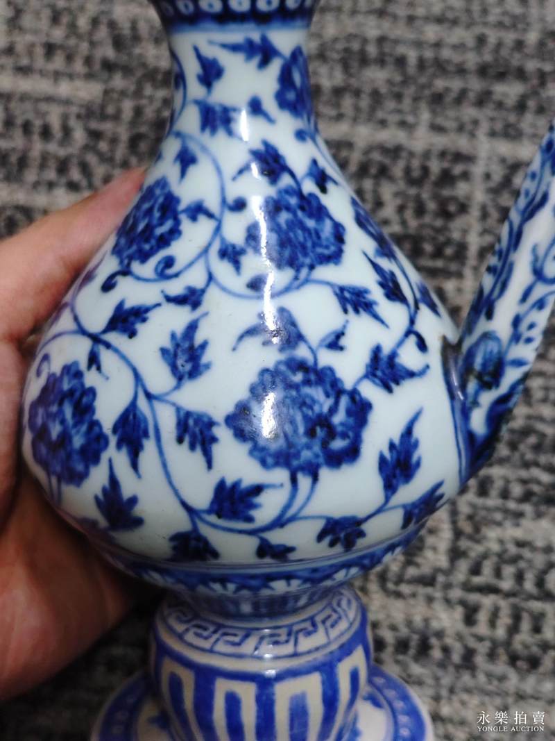 明永乐 青花缠枝牡丹纹净水瓶 - 图11