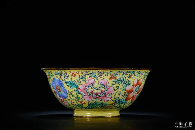 清乾隆 御制铜胎画珐琅黄地洋花图盌 - 图5