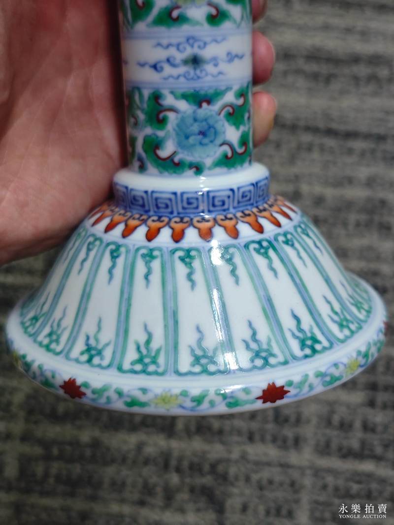 清雍正 斗彩缠枝茶花纹烛台 - 图9