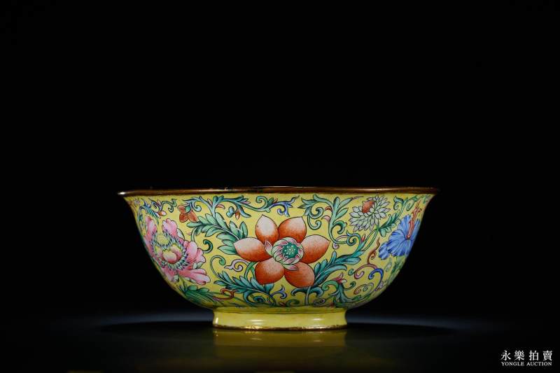 清乾隆 御制铜胎画珐琅黄地洋花图盌 - 图6