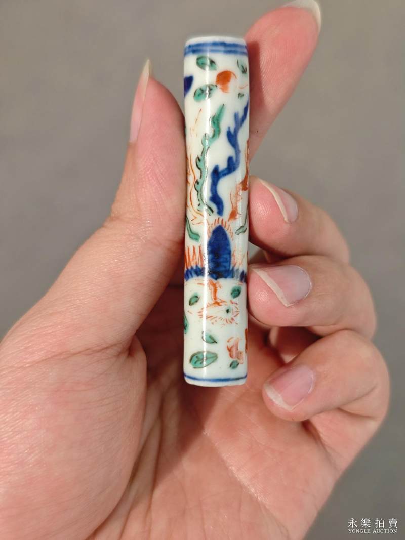 明万历 青花五彩龙凤纹笔管连帽（一对） - 图17