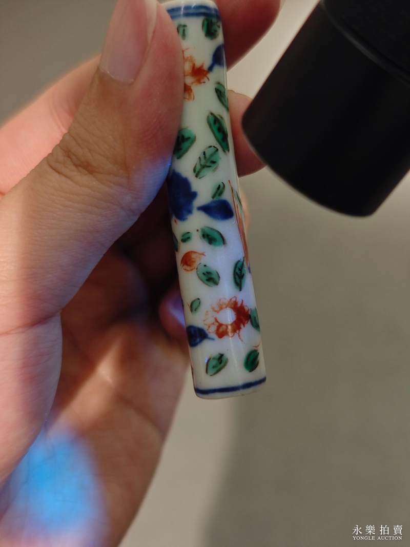明万历 青花五彩龙凤纹笔管连帽（一对） - 图18