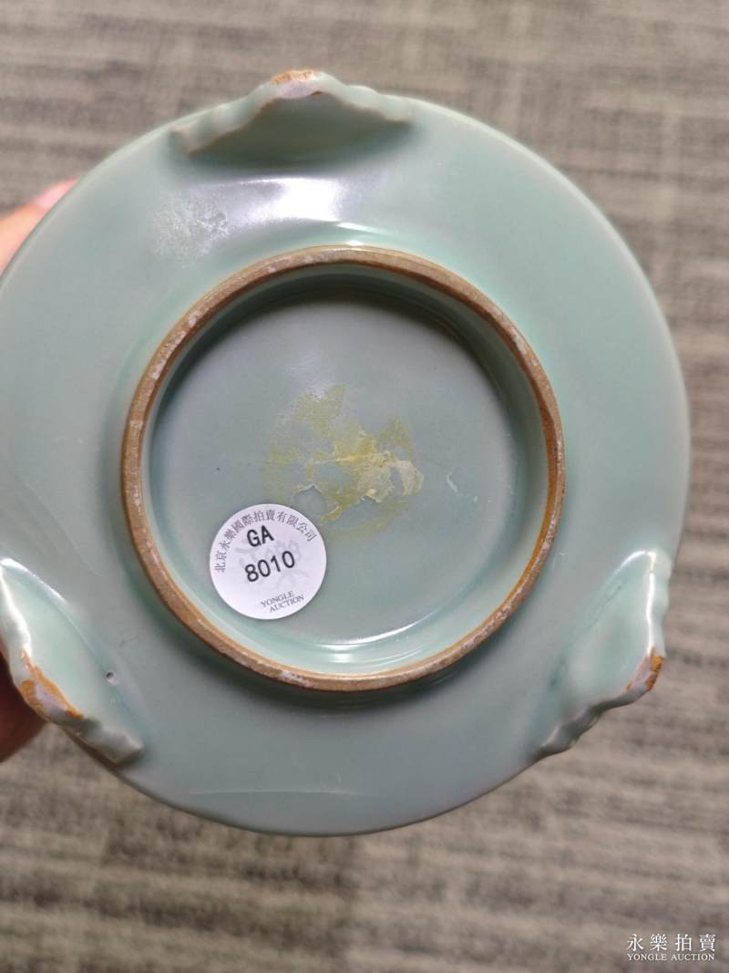 明 龙泉窑粉青釉弦纹三足炉 - 图6