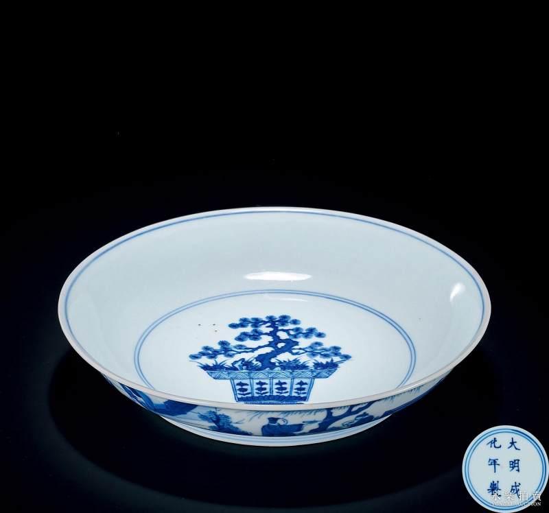 清康熙 青花庭院高士图盘 - 图2
