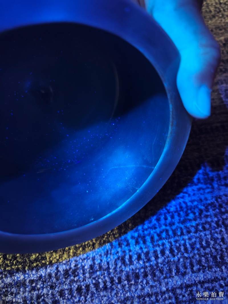 明 龙泉窑粉青釉弦纹三足炉 - 图7