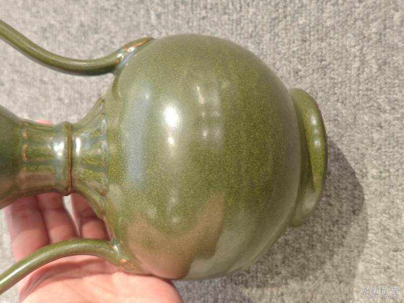 清乾隆 茶叶末釉如意绶带耳葫芦瓶 - 图8
