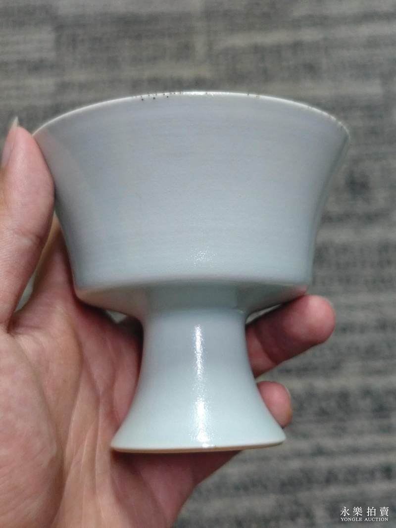 清雍正 仿影青釉凸花穿花凤纹高足杯 - 图10