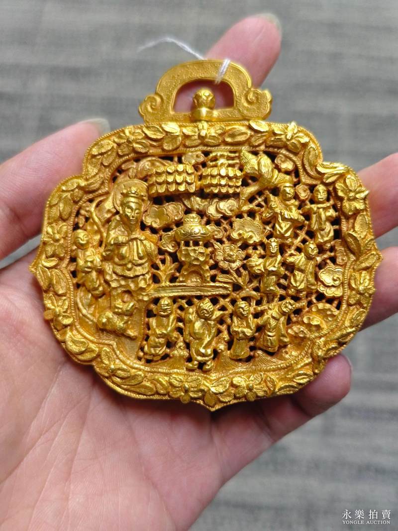 清 金质如意云头镂雕人物纹牌 - 图4