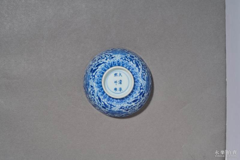 清康熙 青花缠枝牡丹纹碗 - 图7