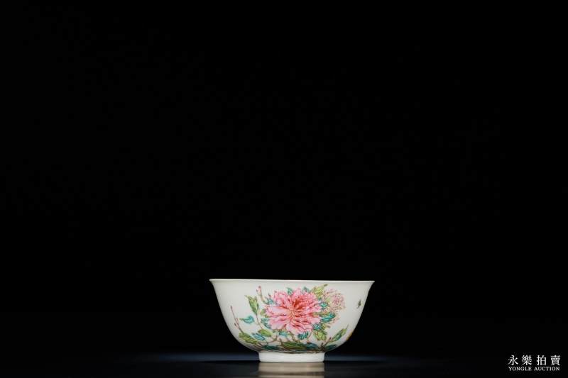 清雍正 粉彩蜜蜂牡丹纹碗 - 图4