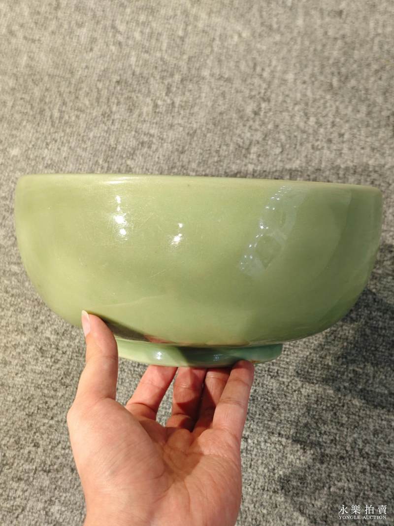 明早期 龙泉官窑青釉墩式碗（一对） - 图7