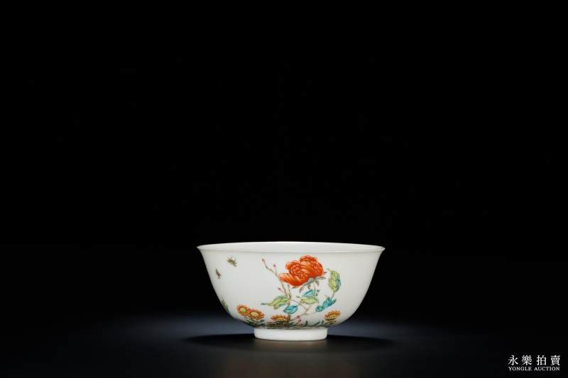 清雍正 粉彩蜜蜂牡丹纹碗 - 图5
