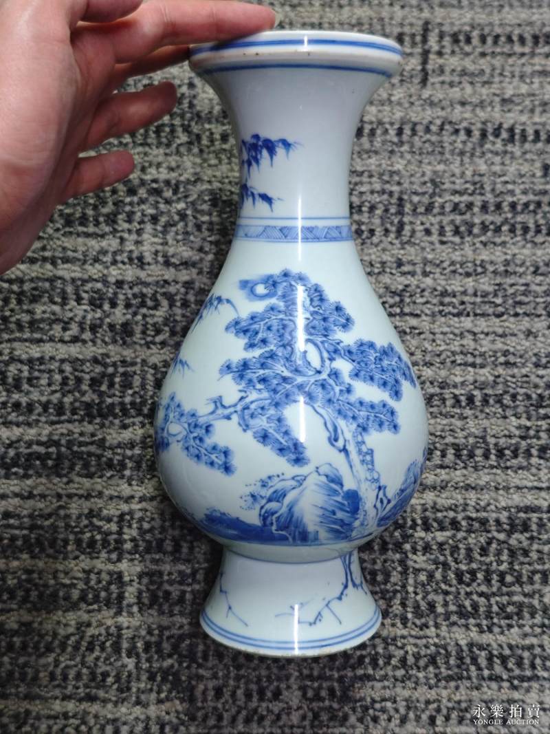 清雍正 青花岁寒三友图琵琶尊 - 图6