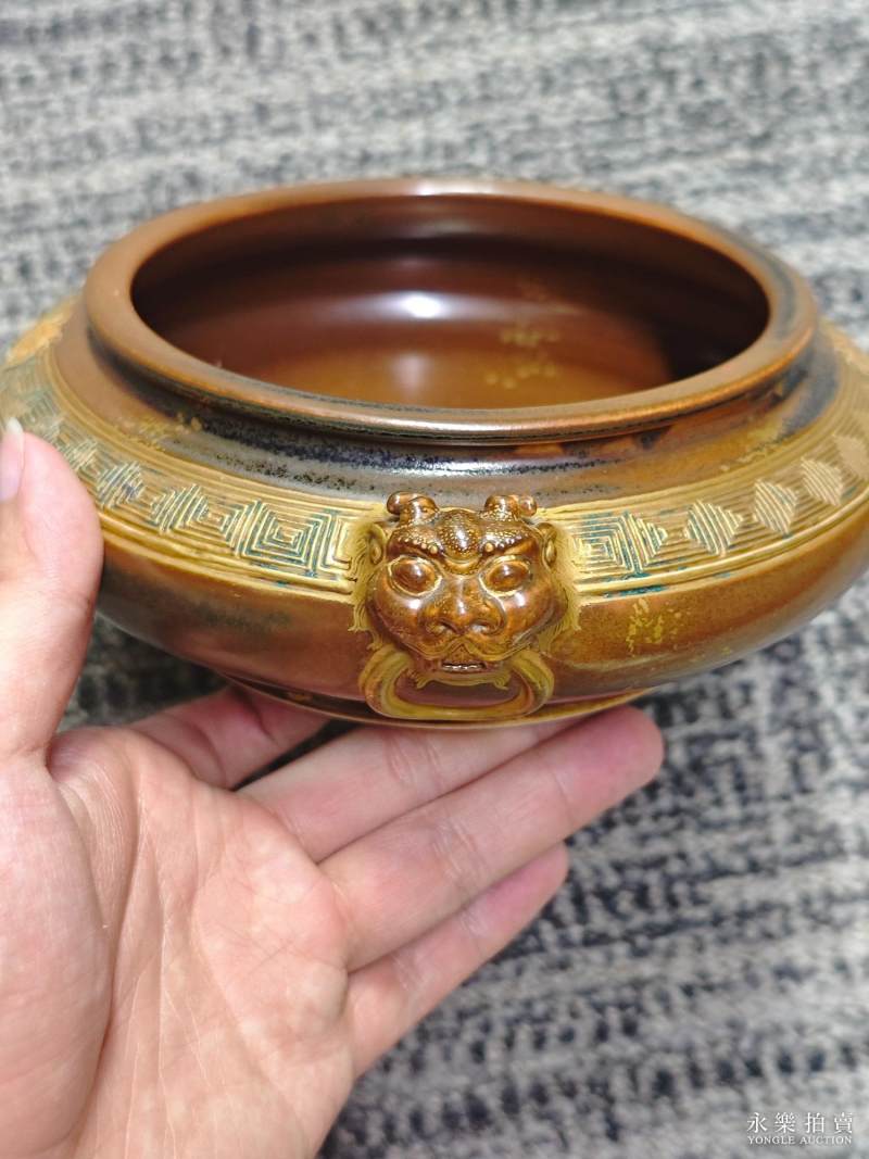 清 仿古铜釉描金回纹铺首耳炉 - 图10