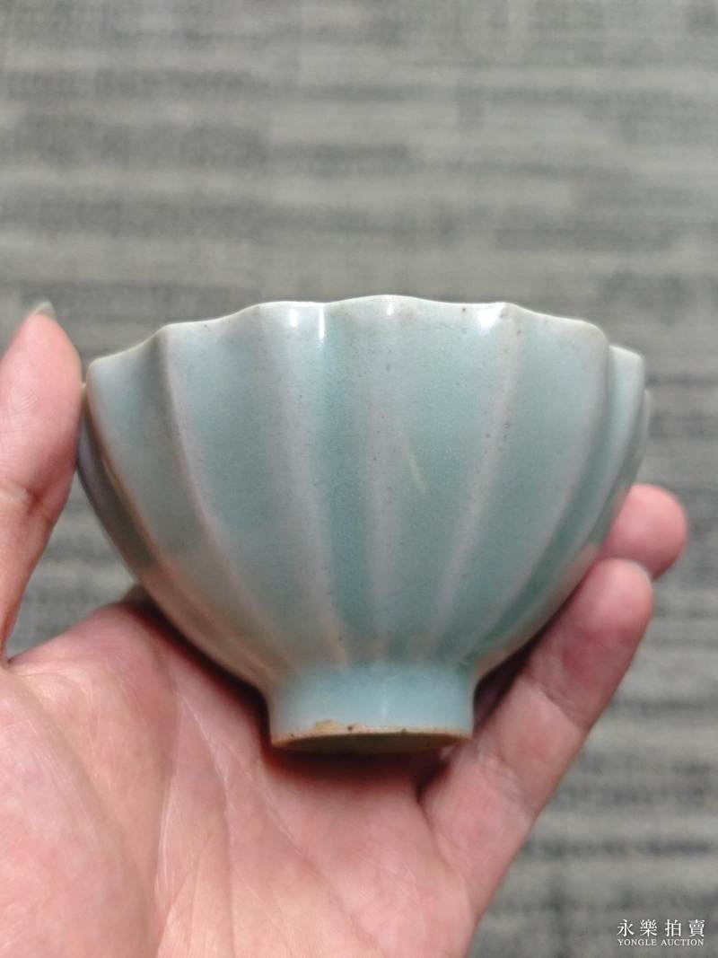 明 龙泉窑粉青釉莲子杯 - 图4