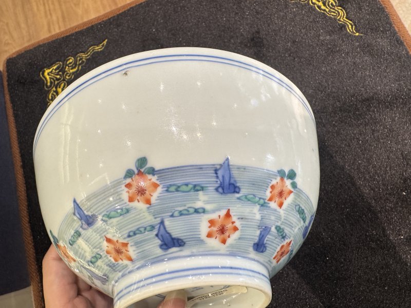 清 斗彩落花流水纹碗 - 图10