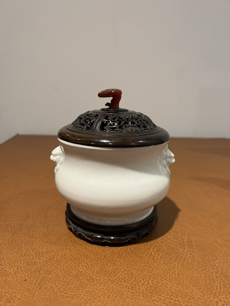 十七世纪 德化狮耳炉 - 图2