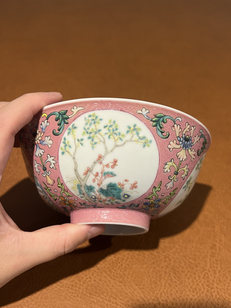 清道光 粉地洋彩轧道开光丹桂飘香纹节令膳碗 - 图9