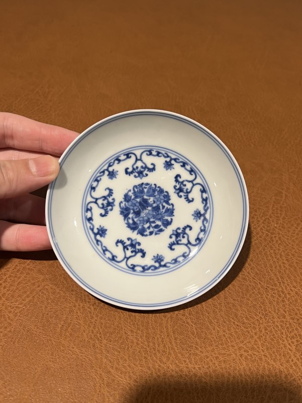 清雍正 青花贯套折枝花卉纹小碟 - 图2