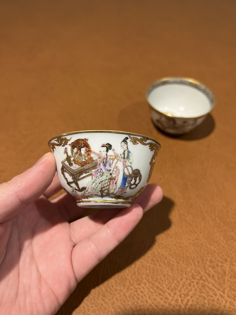 清雍正 珐琅彩仕女人物开窗花卉纹杯（一对） - 图6