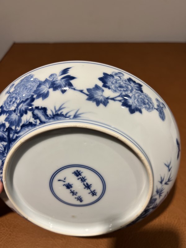 清雍正 青花牡丹花蝶纹盘 - 图9