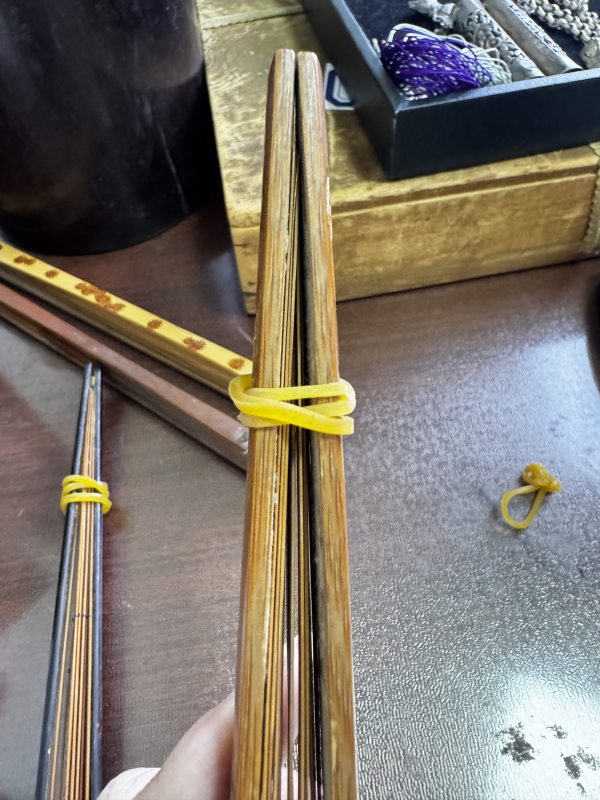 清 竹铭文扇骨、漆暗纹扇骨 - 图9