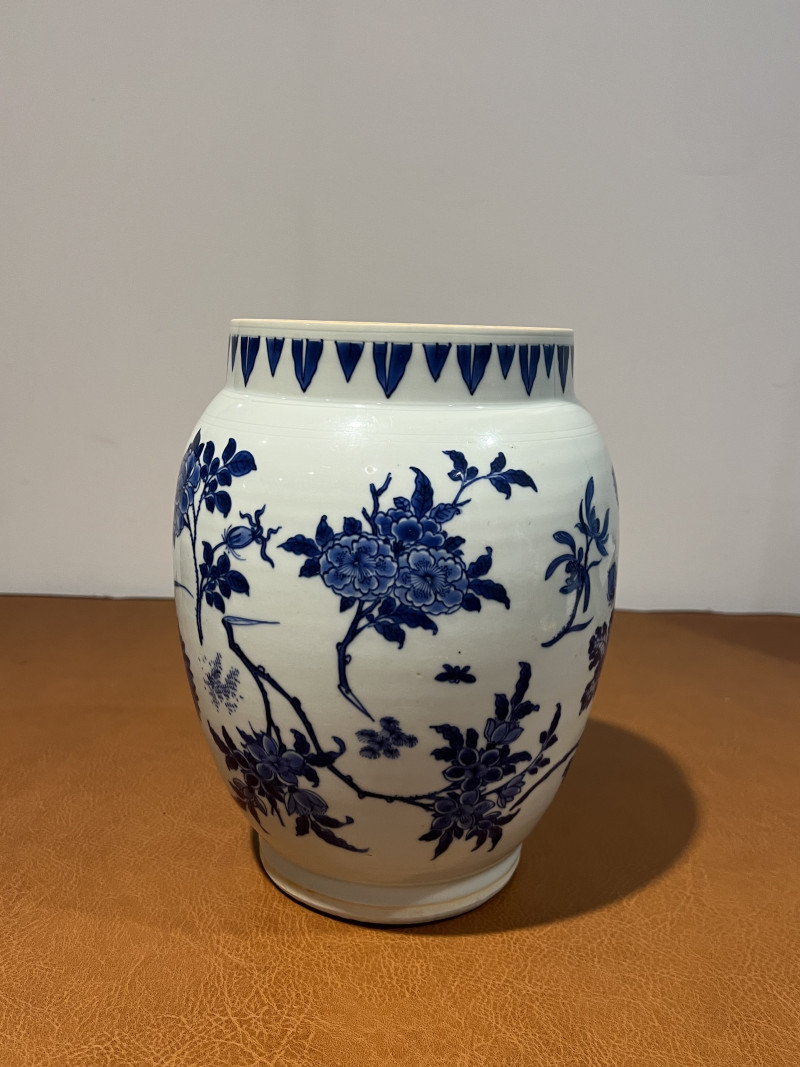 明崇祯 青花花卉纹莲子罐 - 图2