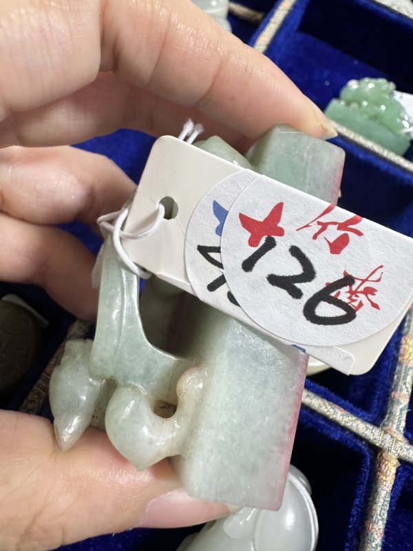 清 翡翠螭龙钮印 - 图2