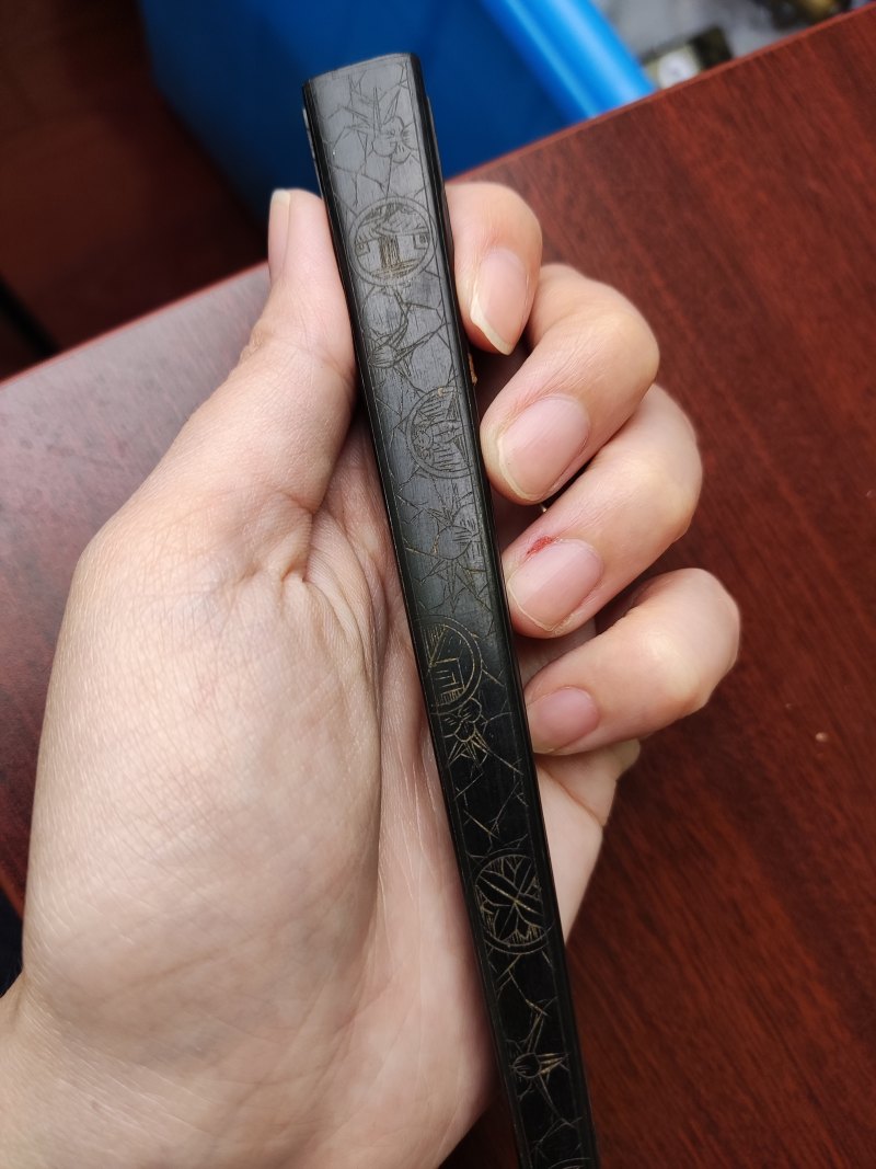 清 漆暗刻花卉纹扇骨 - 图4