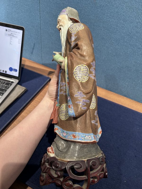 民国 曾龙升粉彩八仙之张果老瓷塑 - 图8