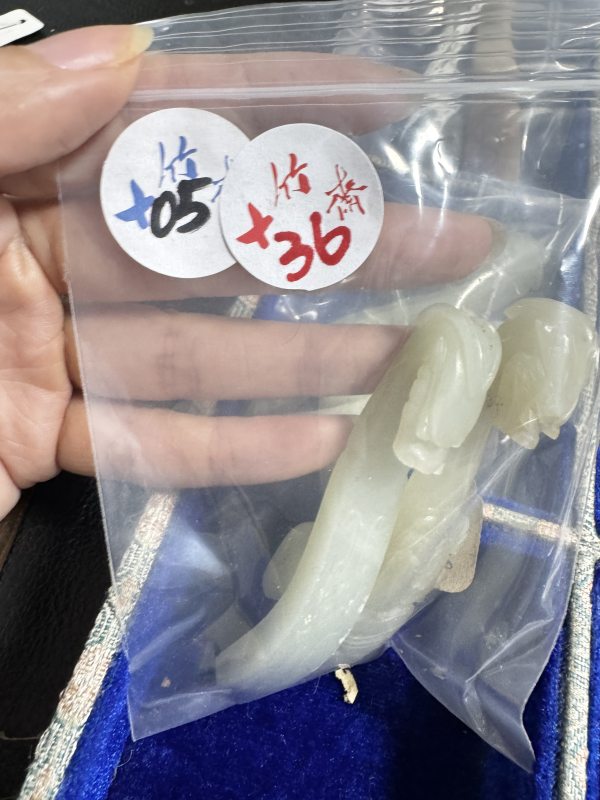 明 玉龙钩二件 - 图2