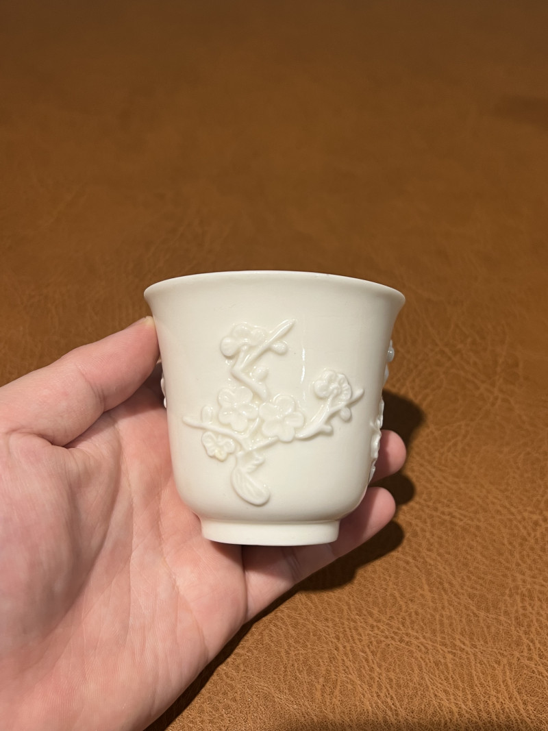 十七世纪 德化模印梅花纹仰钟杯 - 图4