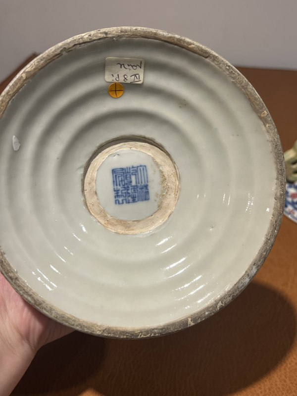 清乾隆 青花粉彩缠枝花卉纹供座（一对） - 图14