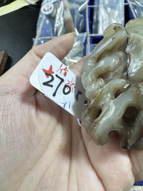清 玉雕莲荷纹水呈 - 图2
