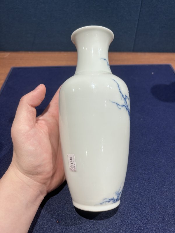 民国 王步青花花鸟图瓶一对 - 图4