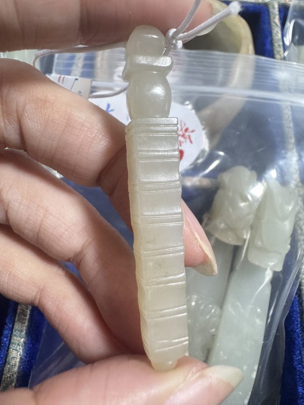 清 玉大小鹅、玉鞭 - 图3