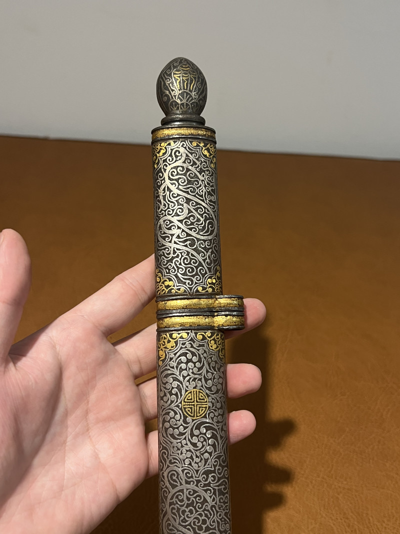 明 铁鋄金鋄银穿花龙纹信筒 - 图6