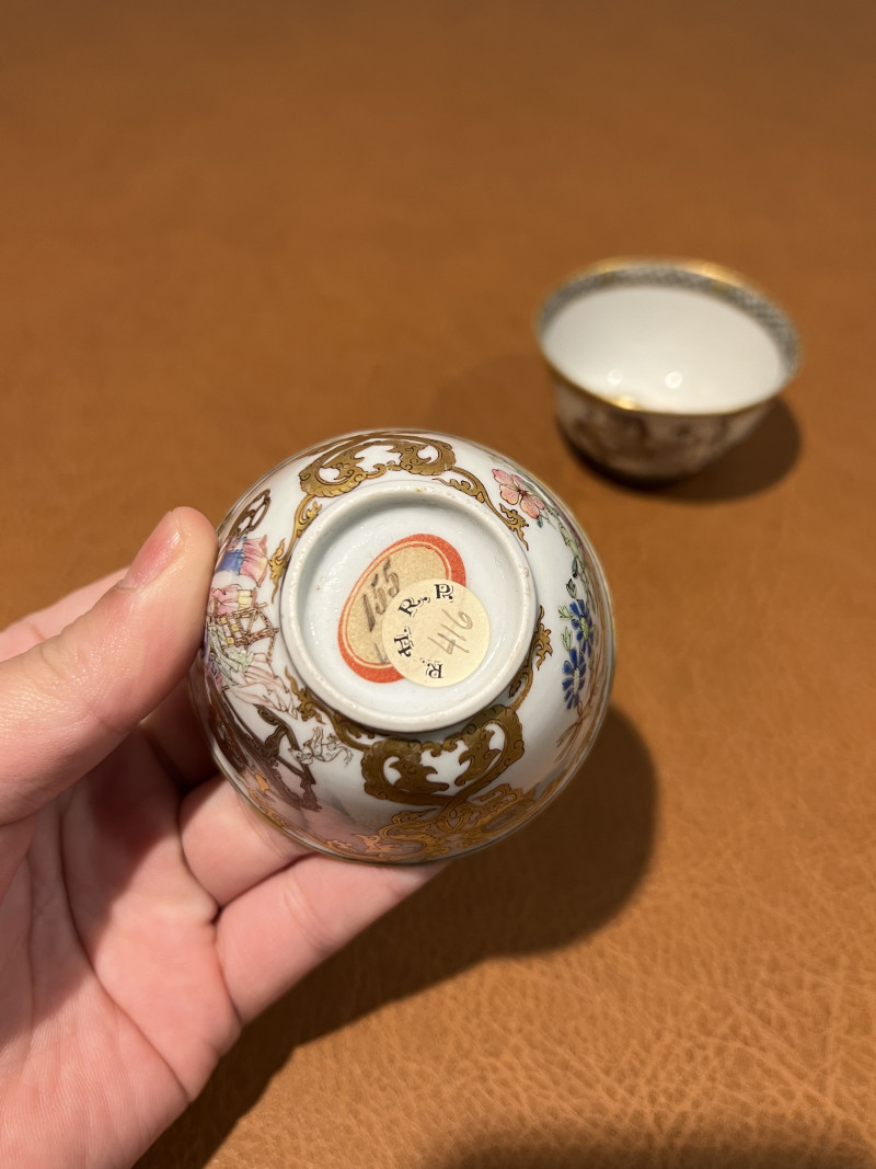 清雍正 珐琅彩仕女人物开窗花卉纹杯（一对） - 图10