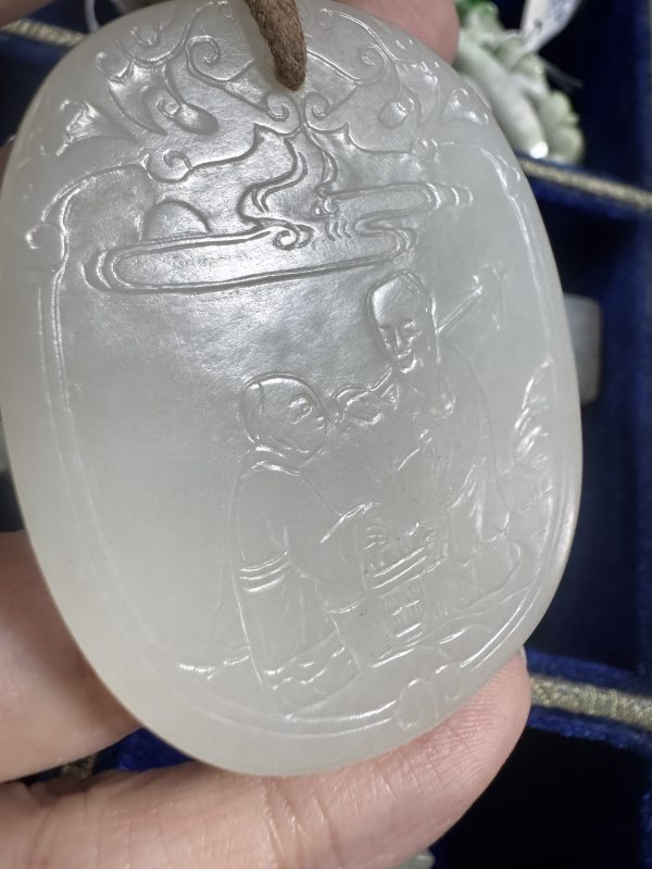 清 玉人物诗文椭圆牌 - 图5