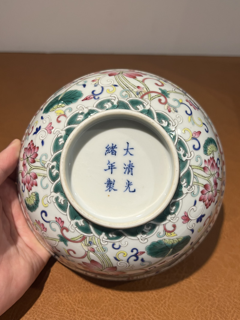 清光绪 青花粉彩荷花纹碗 - 图12