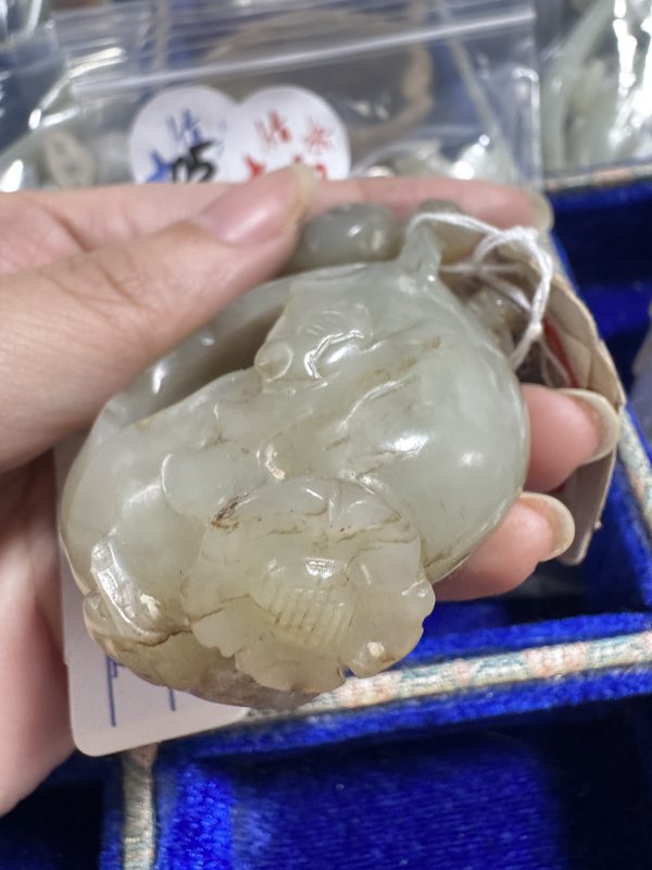 清 玉雕莲荷纹水呈 - 图5