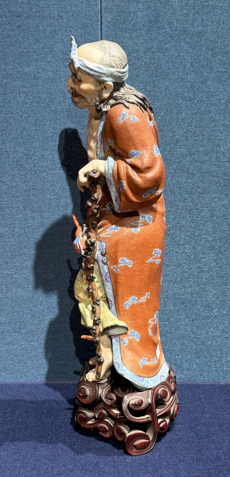 民国 曾龙升粉彩八仙之铁拐李瓷塑 - 图5