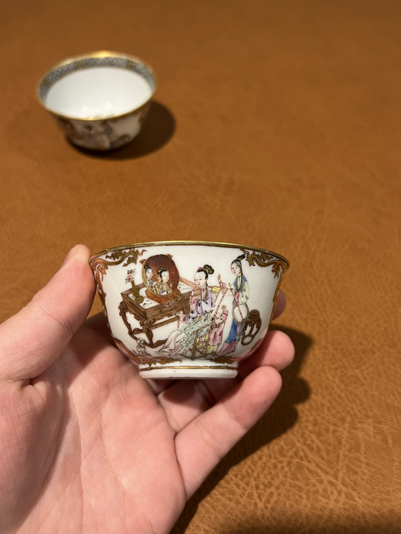 清雍正 珐琅彩仕女人物开窗花卉纹杯（一对） - 图11