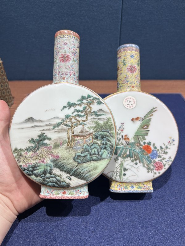 民国 粉彩山水花鸟双联瓶 - 图3