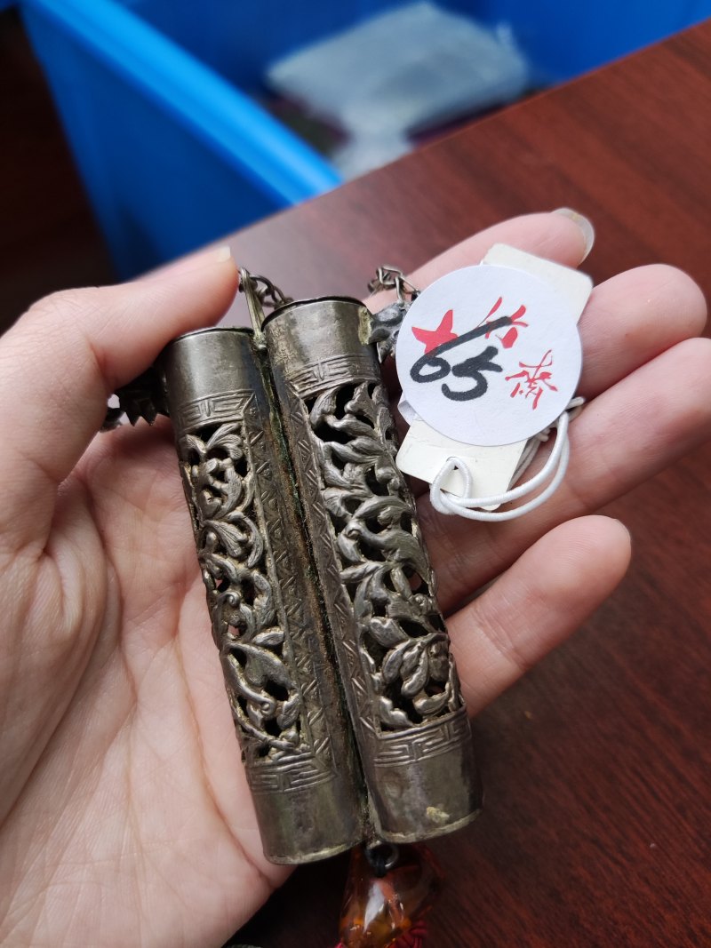 清 银花卉纹双连香筒挂件 - 图3