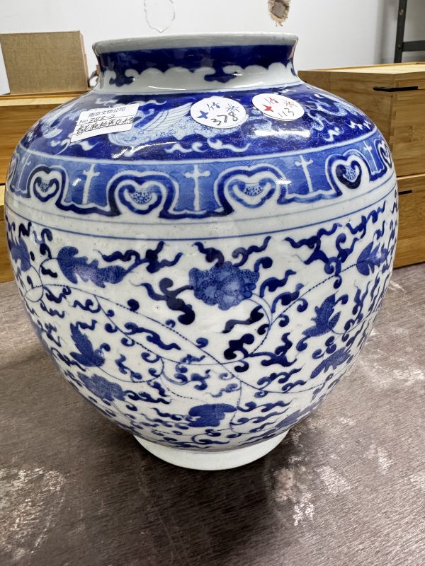 清 青花缠枝莲纹罐 - 图3