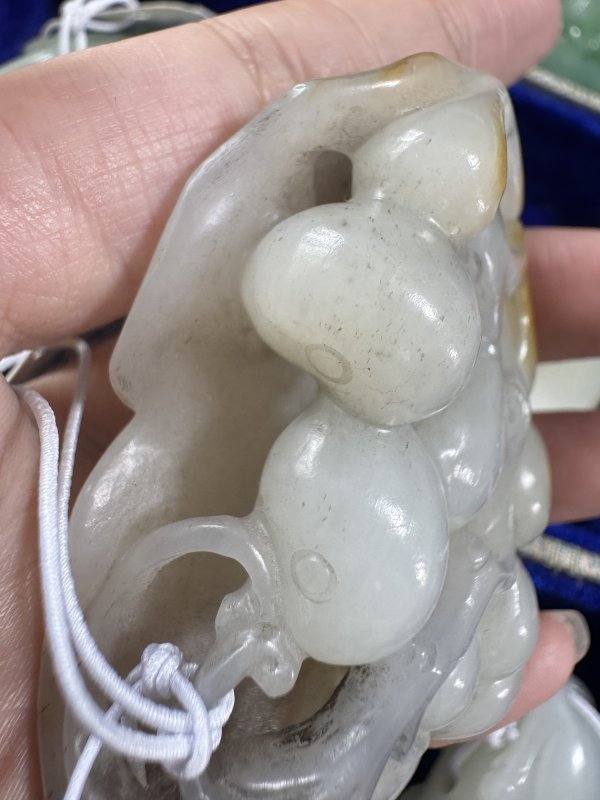 清 玉带皮松鼠葡萄 - 图5