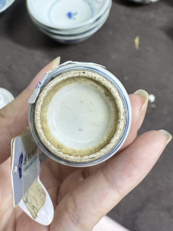 清 青花釉里红人物烟壶 - 图8